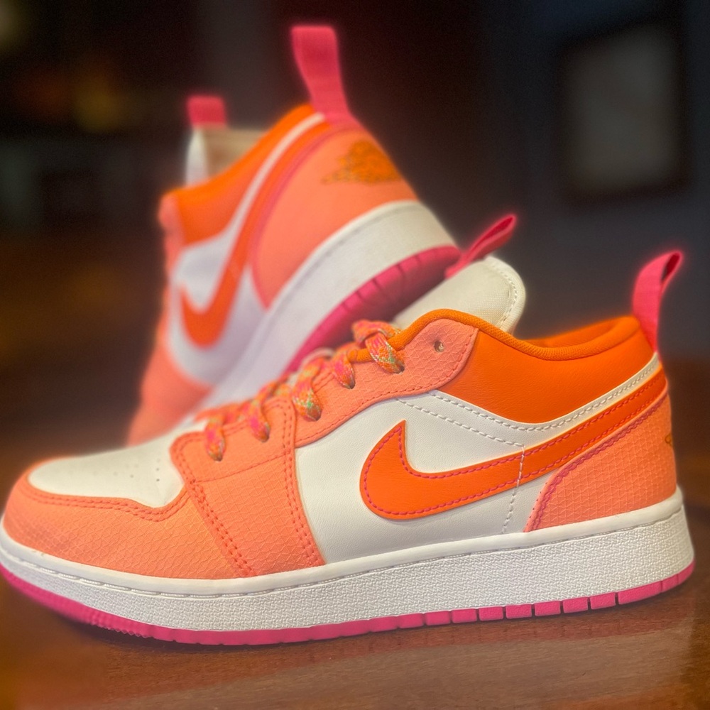 Nike Air Jordan 1 Low Utility GS Crimson Pulse Orange, Pink Size 6Y LIKE NEW!